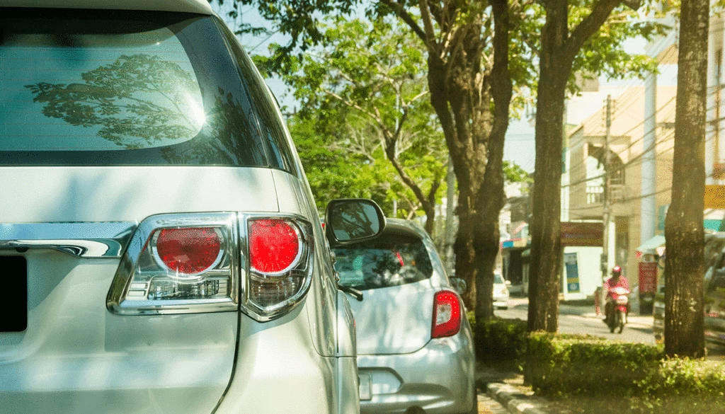 Πώς να βγάλουμε τη ρετσίνι από το αυτοκίνητο-Βίντεο